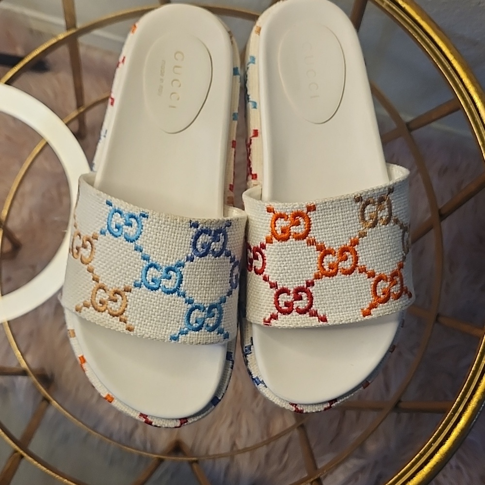 Gucci White Multicolor GG Canvas Slide Sandals